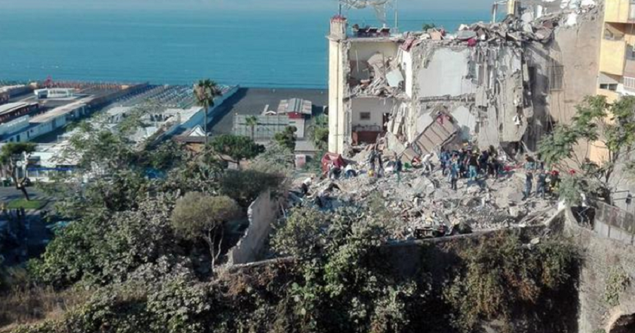 Palazzina crollata a Torre Annunziata: il bilancio definitivo è di 8 vittime