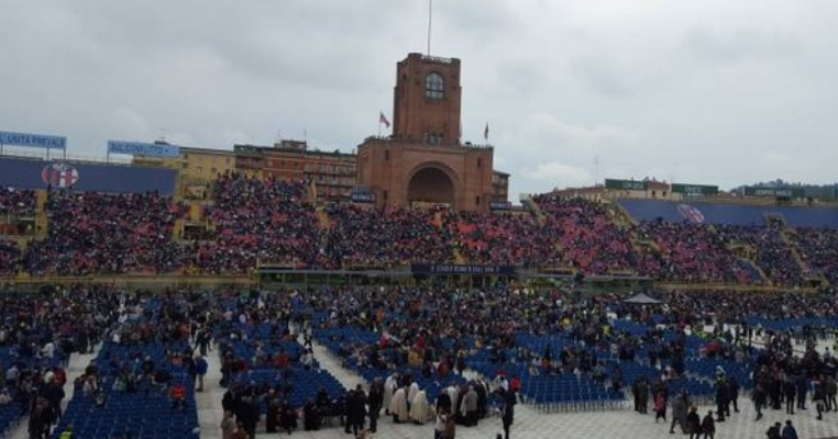 In 40mila allo stadio di Bologna per il Papa