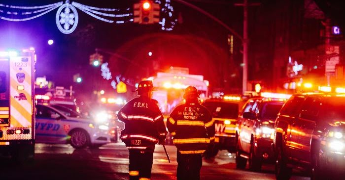 Edificio in fiamme a New York: 12 morti