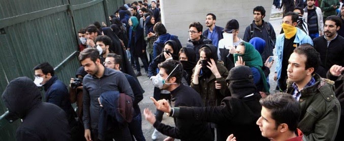 Iran, Guardia rivoluzionaria spara sui manifestanti: vittime