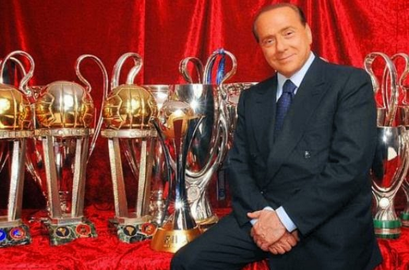 La Stampa: "Bufera Milan, inchiesta sulla vendita". Tegola su Berlusconi prima di campagna elettorale
