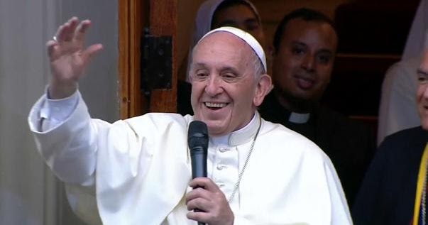 Papa Francesco: "Vi invito a lottare contro il femminicidio"
