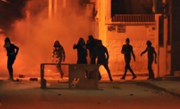 Tunisia, terza notte di scontri: 328 arresti