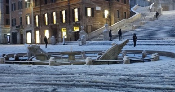 Burian sull’Italia: Roma si sveglia sotto la neve, scuole chiuse, metro in funzione