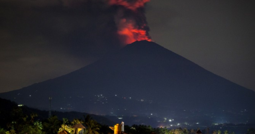Giappone trema per il vulcano Shinmoedake
