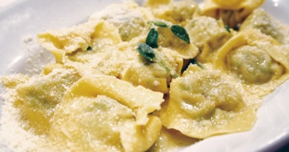 Italia Ricette: tortelli di patate e pancetta con burro e salvia