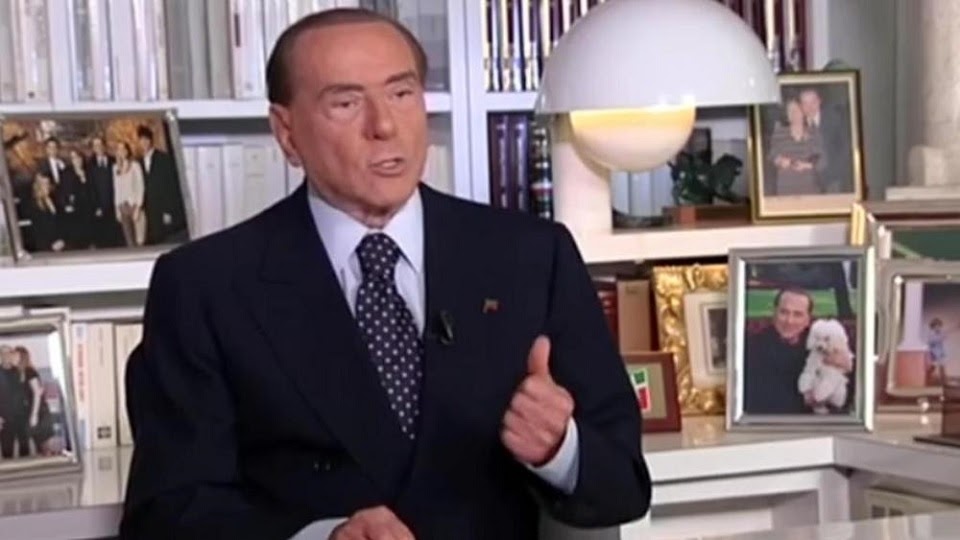 Berlusconi, "I cinquestelle a Mediaset pulirebbero i cessi"