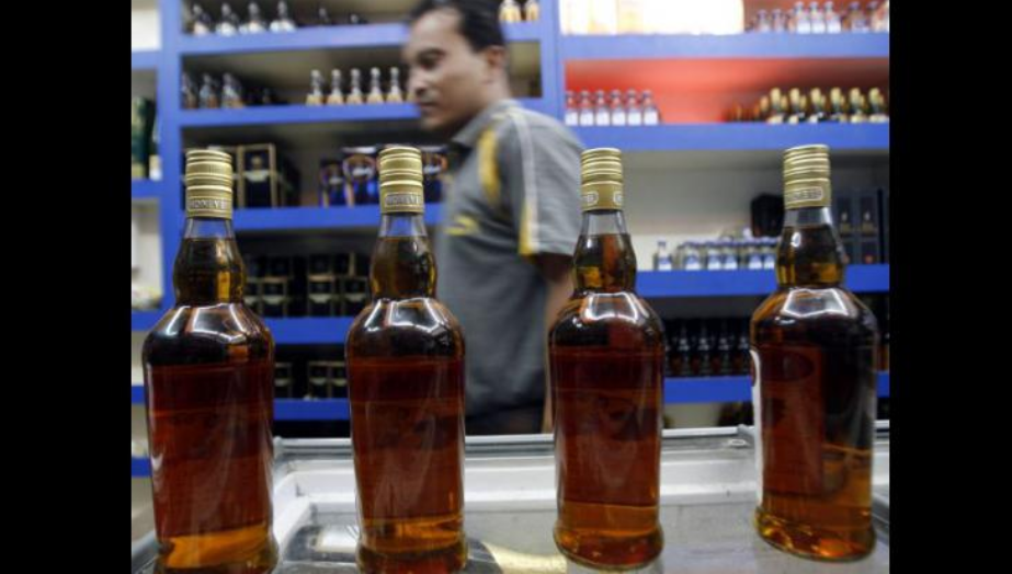 Indonesia, bevono liquore adulterato con radice di ginseng fresco: 28 morti