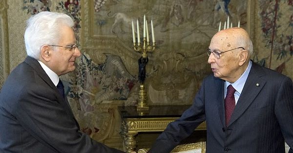 Napolitano: "Lo sforzo di Mattarella è delicato: siamo solidali con lui"