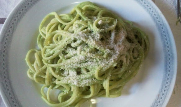 Italia Ricette: Pasta al pesto di broccoli