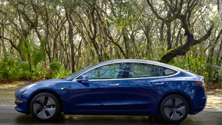 Consumer Reports: We can't recommend Tesla's Model 3