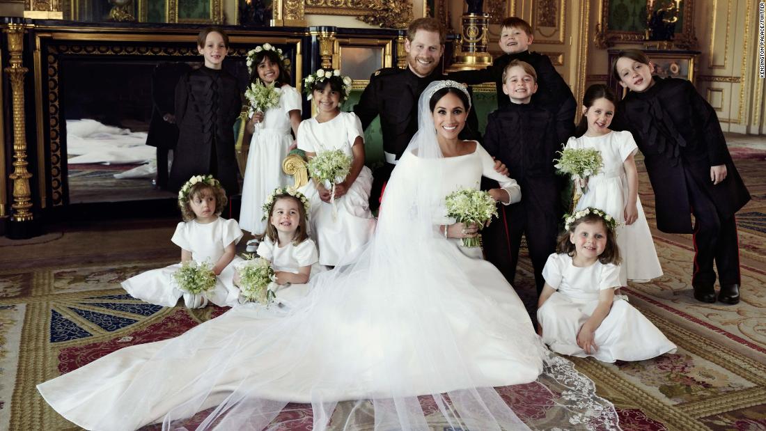 See Meghan and Harry's official wedding photos