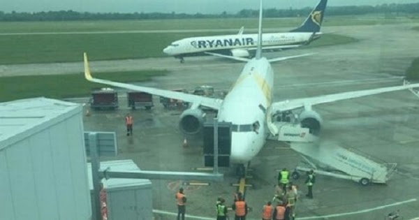 Londra, aeroporto di Stansted sotto choc: collisione tra due aerei in pista