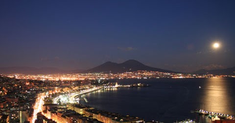 Napoli, investivano per il clan: arrestati due fratelli medici
