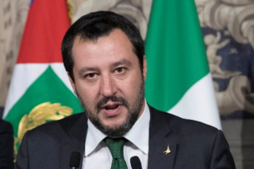 Salvini: "L’Italia non merita gli insulti della Francia"
