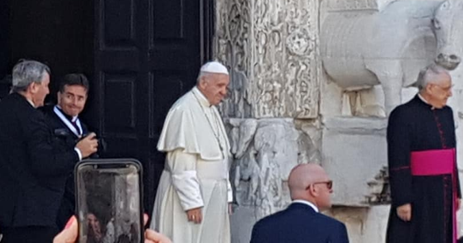 Papa Francesco a Bari: "In Medioriente le radici delle nostre stesse anime"