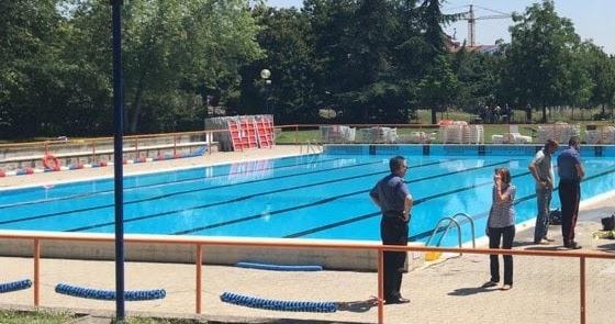 Torino, 21enne annega in piscina