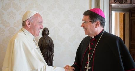 Pedofilia, mons.Pierre: ‘Papa seriamente preoccupato’