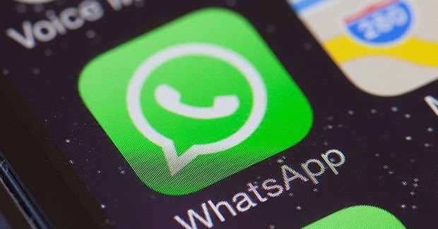Messaggi truffa a gogo per Whatsapp da rinnovare