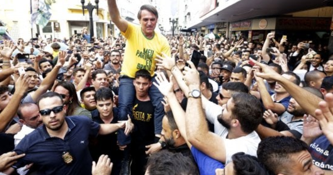 Brasile, accoltellato l’esponente di estrema destra