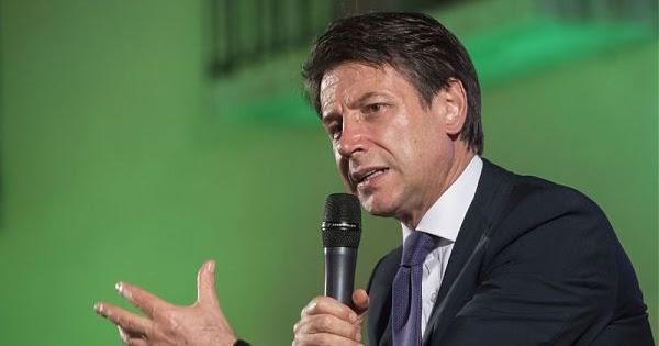 Conte: "Le persone in difficoltà sono il nostro primo pensiero"