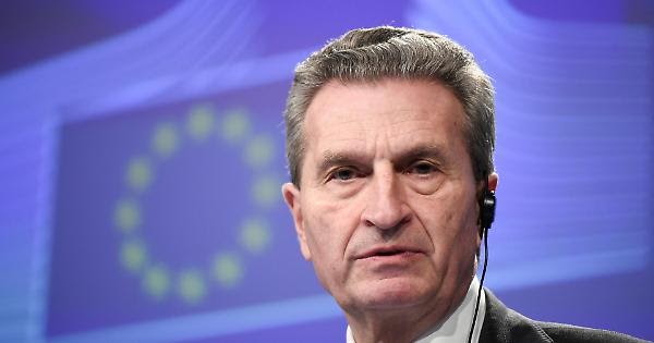 Oettinger: l’Italia non è un pericolo per l’Europa