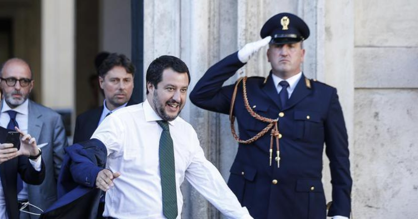 Salvini: "Obiettivo chiusura tutti i campi Rom entro la fine del mandato di Governo"