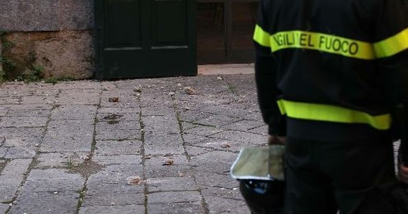 Napoli, esplode bombola di gas: 1 morto e 2 feriti