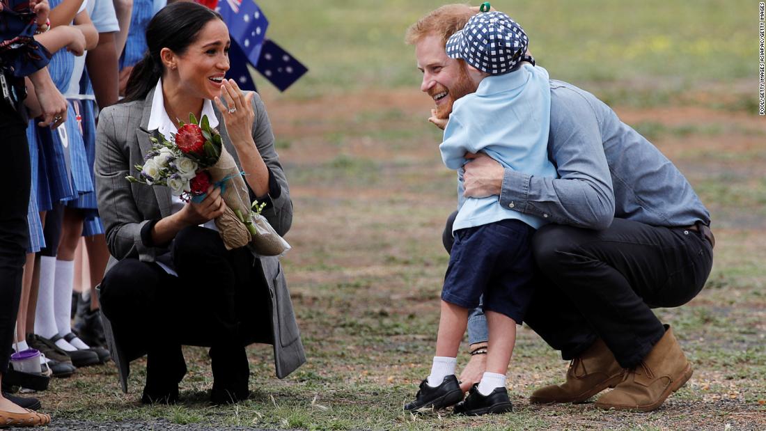 Harry and Meghan visit drought-stricken area on Australia tour