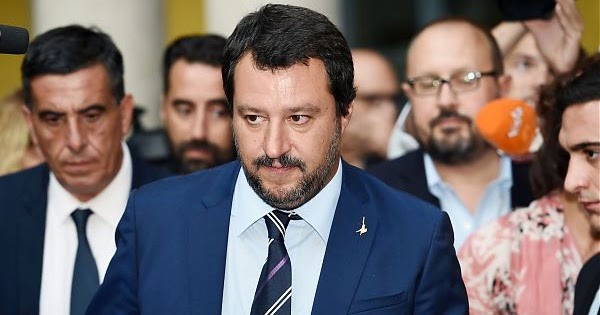 Salvini: "Le minacce dell’UE? Me ne frego. Penso solo agli italiani"