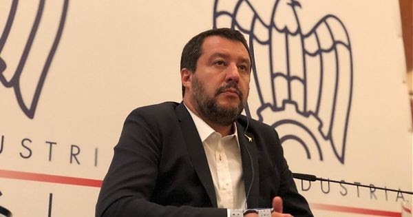 Salvini: "Se sarò il candidato del fronte populista alle europee? Ci sto pensando"