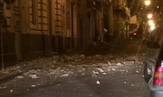 Sisma magnitudo 4.8 nel Catanese: gente in strada e feriti