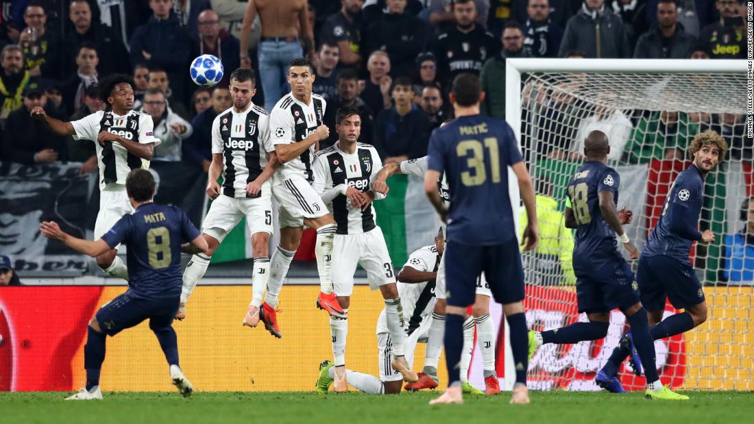 Man United stun Juventus with 2 late strikes