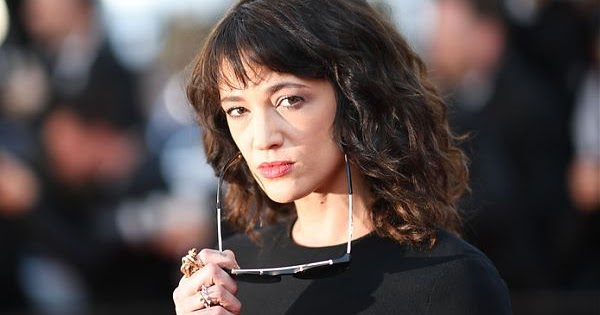 Asia Argento: "Corona? La nostra non è un’attrazione che deriva dal ‘fascino del male’, quanto dal caos"