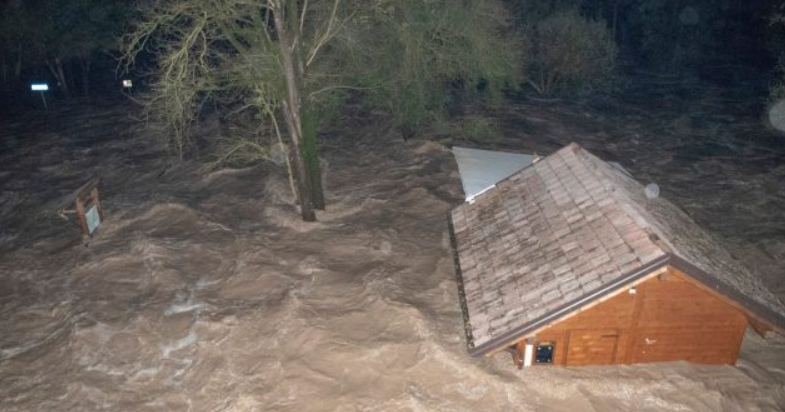 Maltempo, Sicilia in ginocchio: 10 vittime. Strage in villa a Casteldaccia