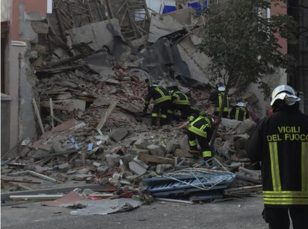 Gorizia, crolla solaio di una palazzina: due morti e un disperso