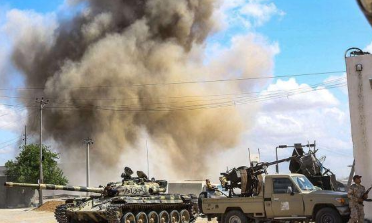 Libia, raid di Haftar: almeno 42 morti