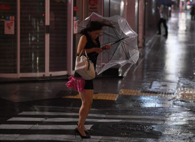 Tifone in Giappone: muore una donna