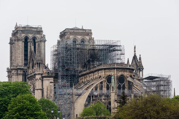 Parigi: dopo 200 anni la messa della Vigilia non si è tenuta a Notre-Dame