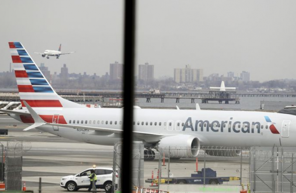 Italia sempre più isolata: American Airlines blocca i voli su Milano