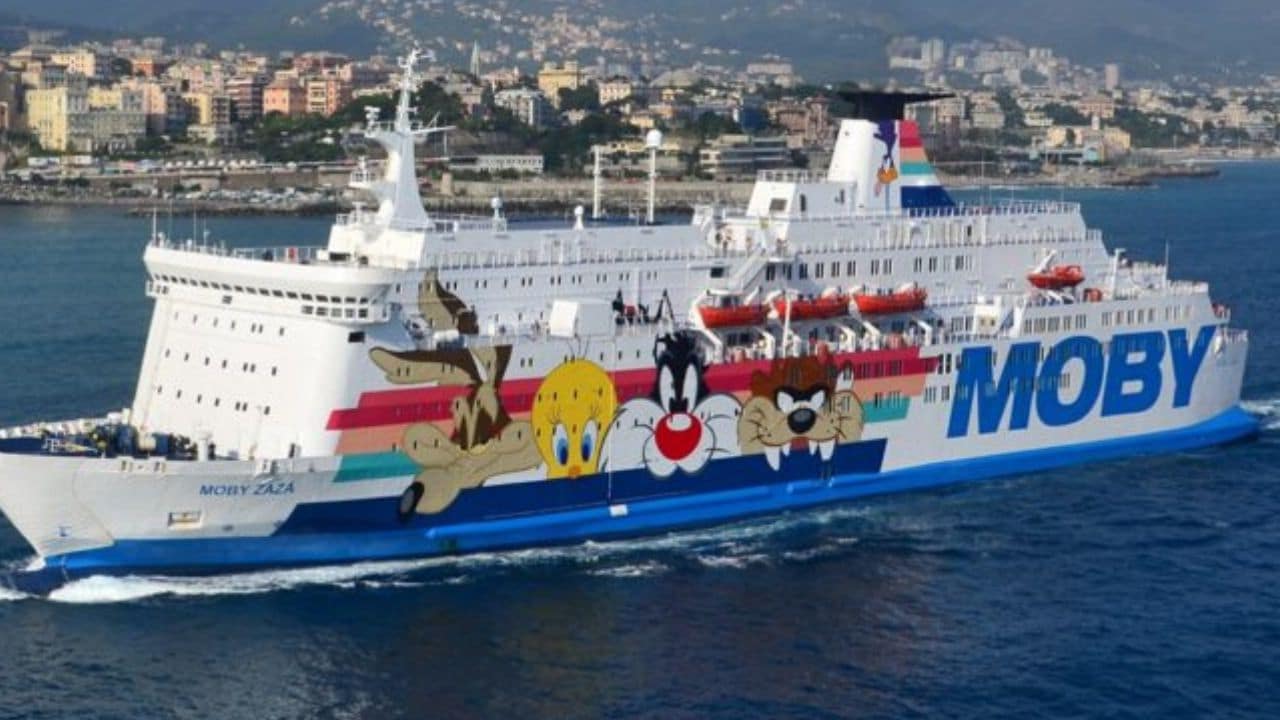 Altri due migranti positivi a bordo della nave-quarantena ad Agrigento