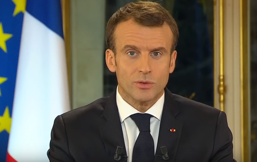 Francia, Macron annuncia la sua ricandidatura alle elezioni presidenziali