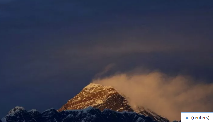 L’Everest fa due vittime: sono i primi dall’inizio dell’anno