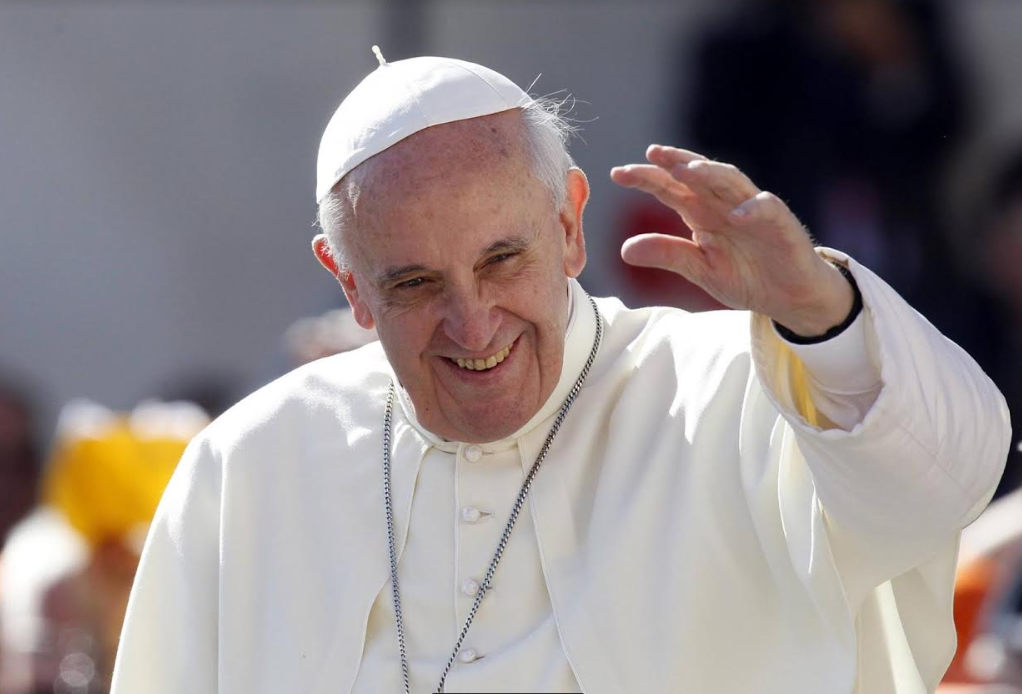 Papa Francesco operato al Gemelli, “Ha reagito bene all’intervento”