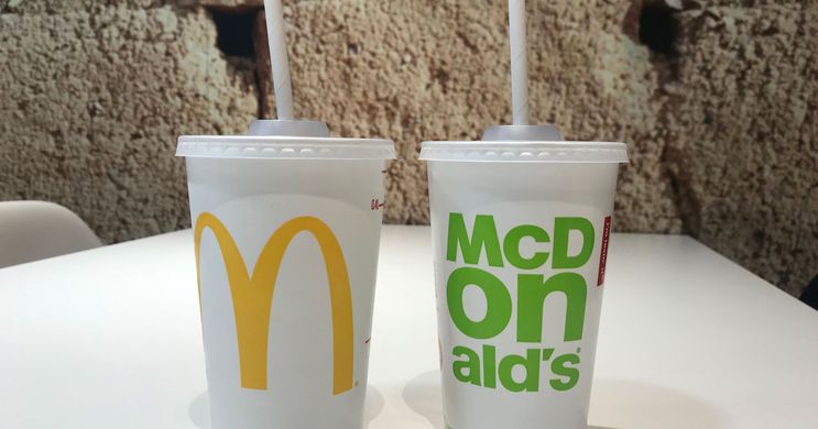 McDonald’s criticato per il suo bicchiere d’acqua venduto a 1,70 euro