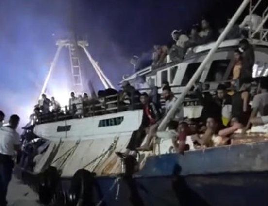 Migranti, continuano gli sbarchi a Lampedusa