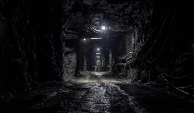 Canada, 39 minatori bloccati sotto terra