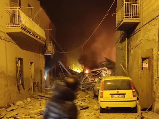 Palazzina crollata nell’Agrigentino: almeno due morti