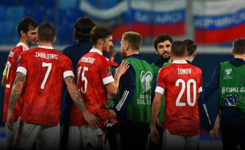 Fifa e Uefa sospendono la Russia: niente Mondiali per la nazionale