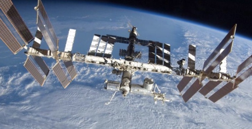 Perché la Stazione Spaziale Internazionale non è a rischio caduta